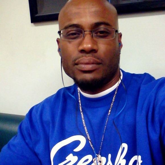 Meet your Posher, Wazimu - Picture 1 of 1